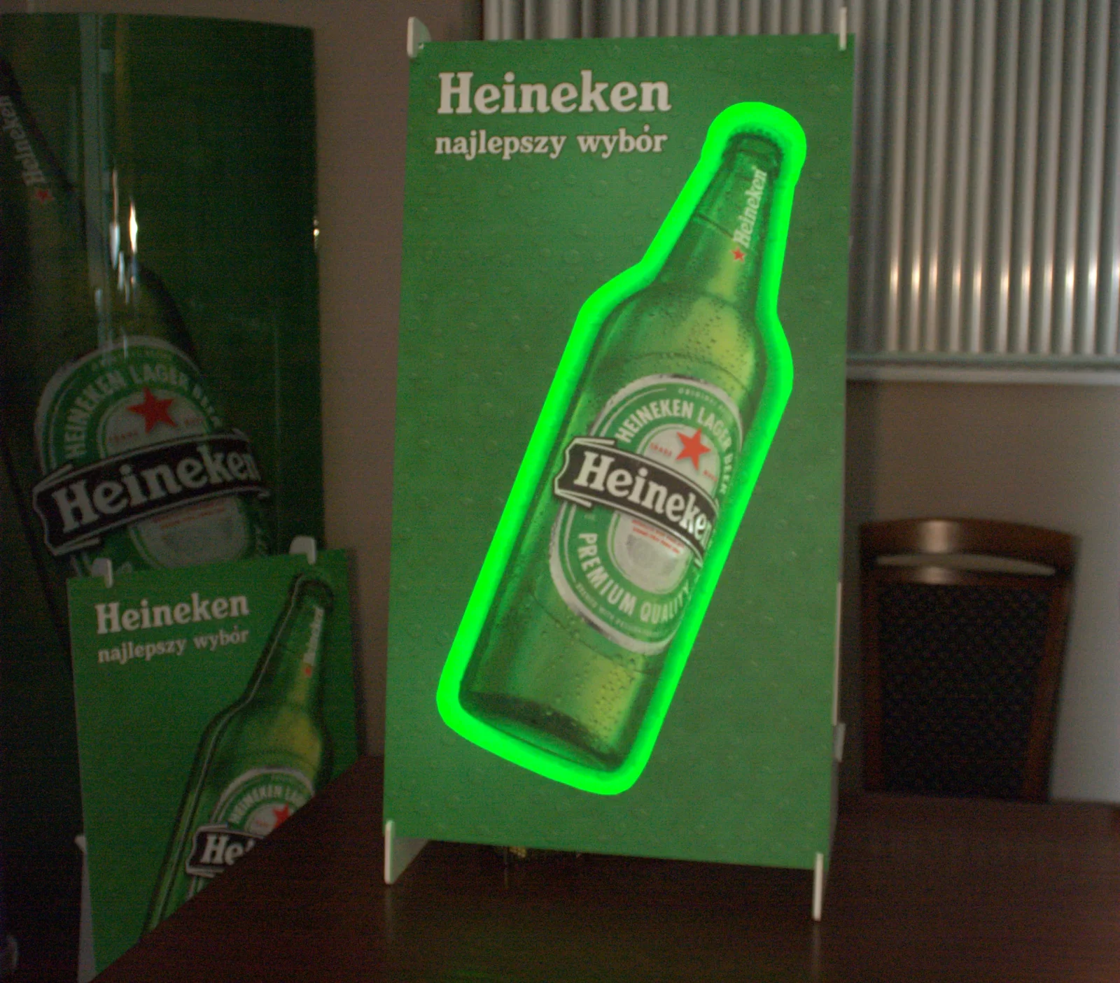 Heineken - Podświetlane składane standy PVC